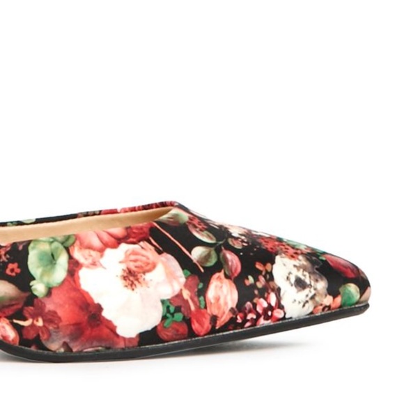 Just Fab Annaleese Floral High Heels - Picture 5 of 6